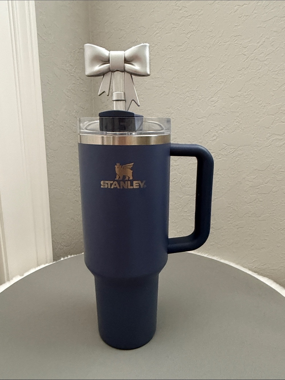 EUC Stanley Twilight 40oz tumbler